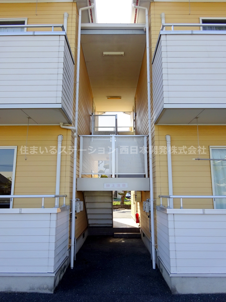 ライフアベニュⅡ_アプローチ階段