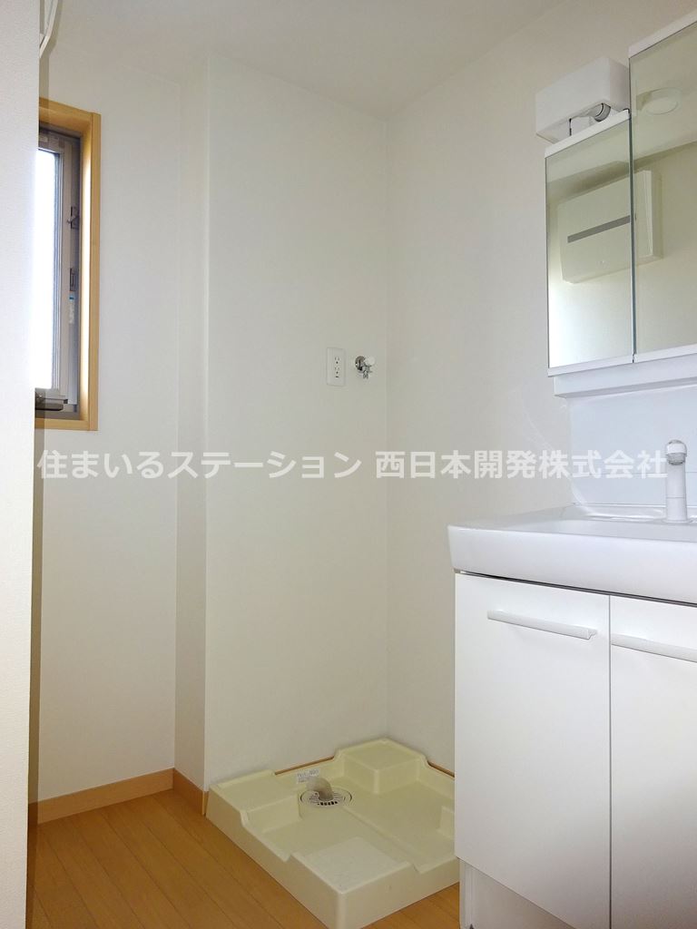 コンフォールKⅢB102_洗面脱衣所