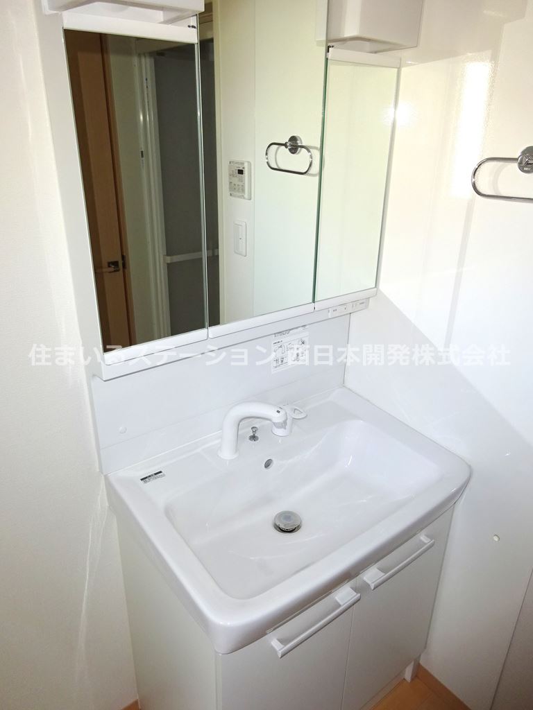 コンフォールKⅢB102_洗面化粧台