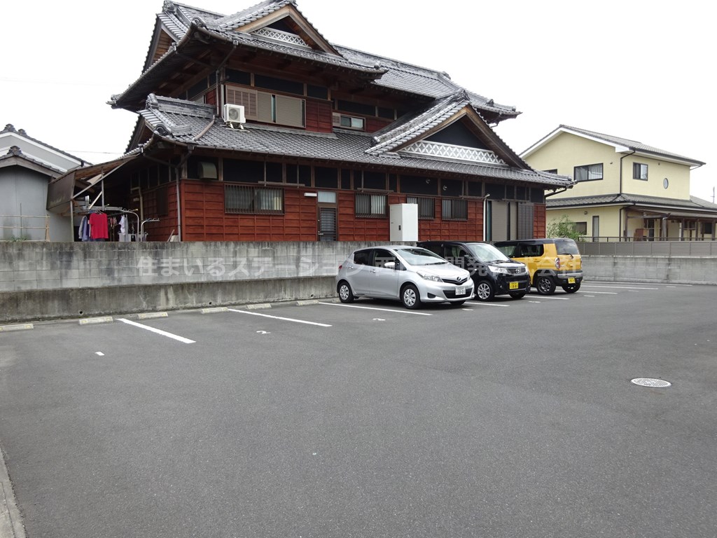 カーサディファータ_駐車場