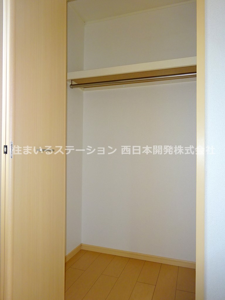 ベル・アンジュⅠ201_洋室クローゼット