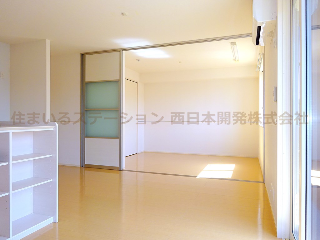 シャルマンアブニール102_LDK3