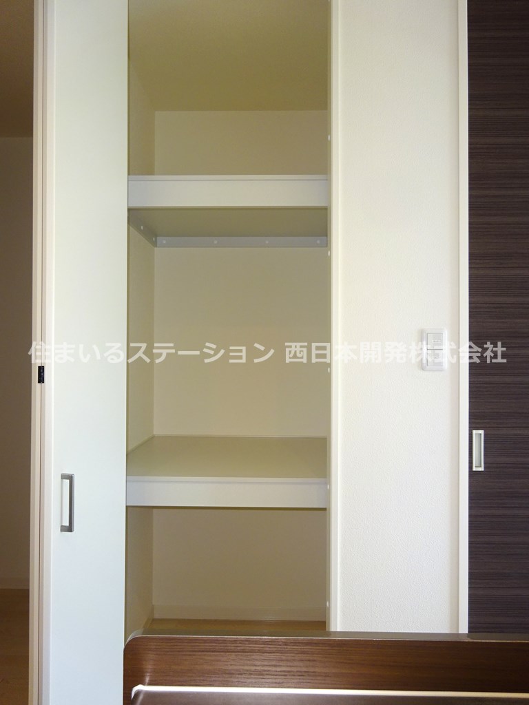 ヴィエント303_LDK収納
