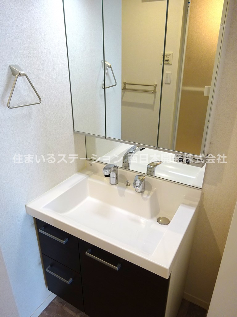 ヴィエント303_洗面化粧台