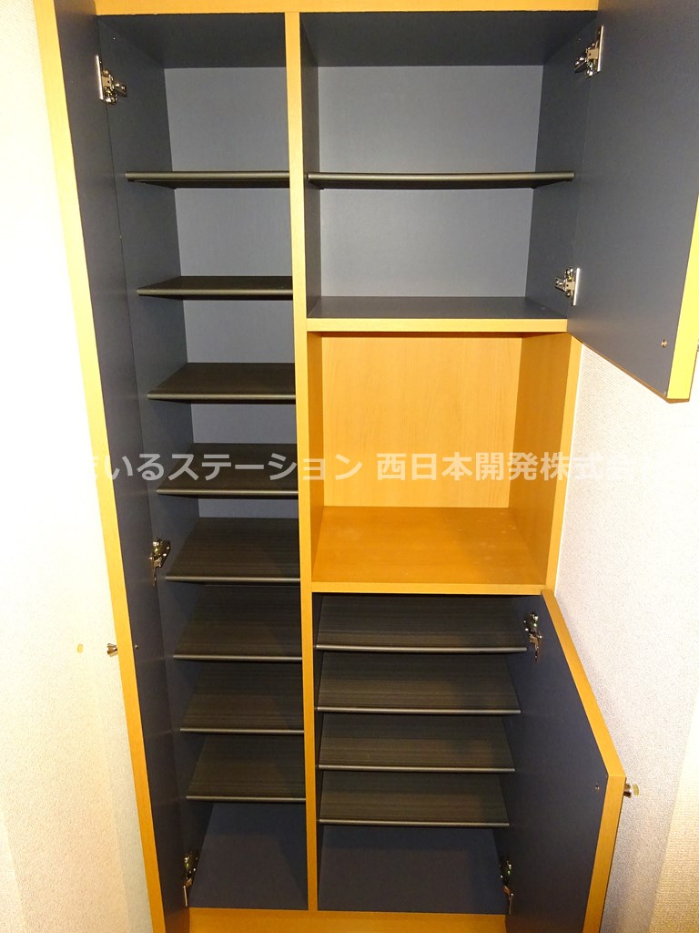 マンション・美201_玄関シューズボックス