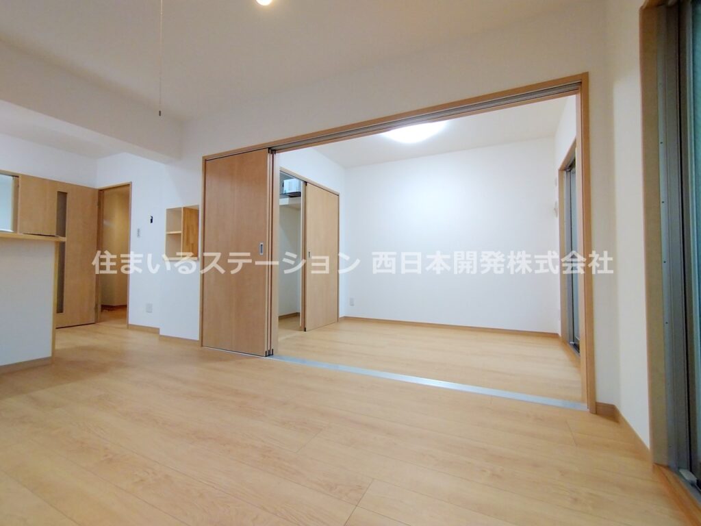 ハレレア105_LDKからの洋室