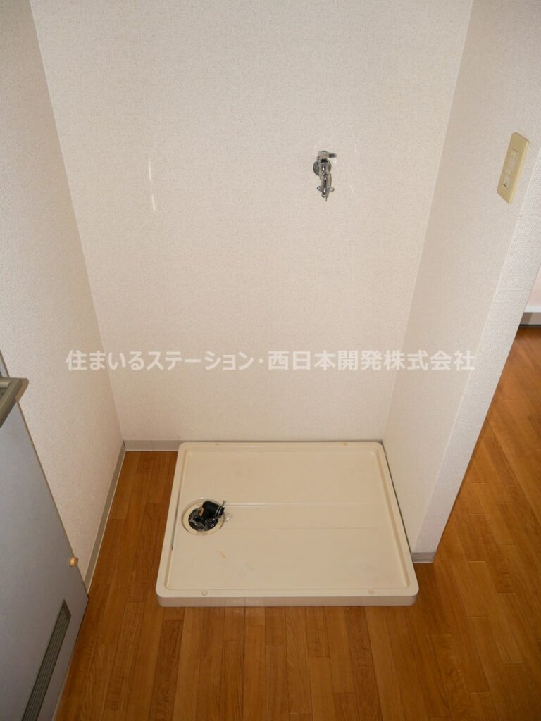 コロニーKC213_洗濯機スペース