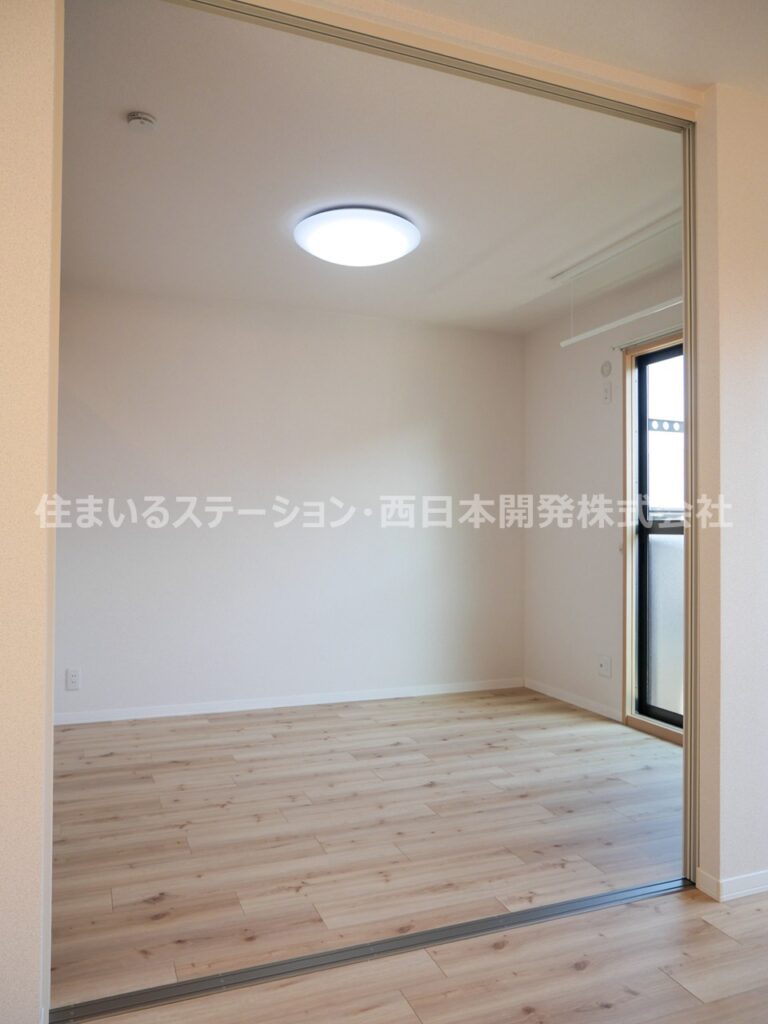 ビックイーストB103_南洋室