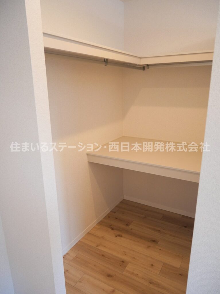 ビックイーストB103_南洋室収納2