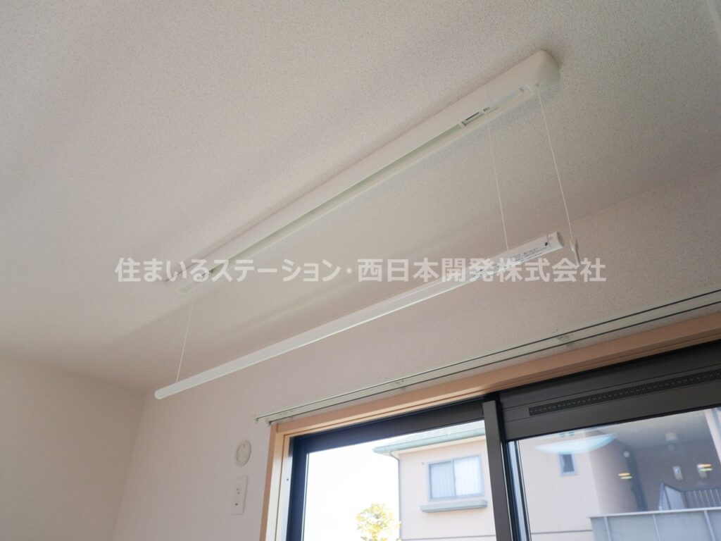 ビックイーストB103_南洋室室内物干し