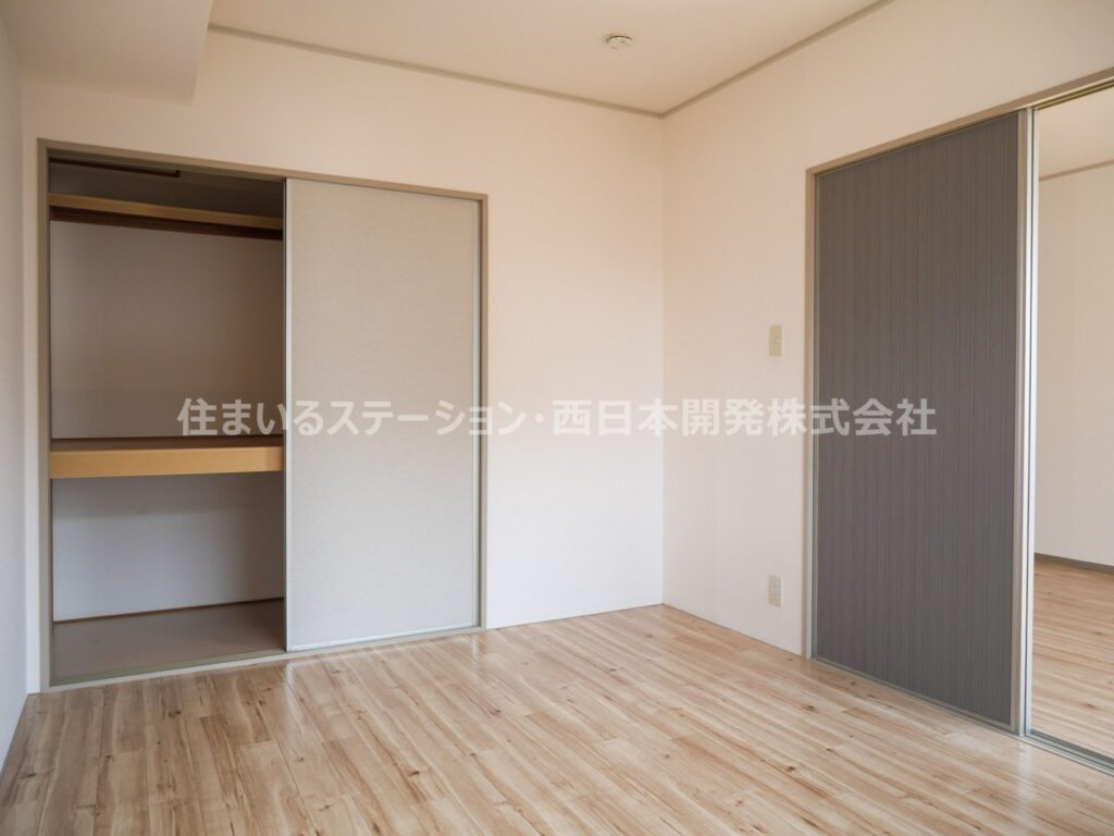 アーバンコートC201_南洋室収納