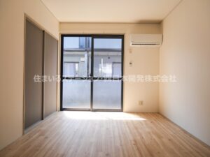 アーバンコートA103_DK南洋室