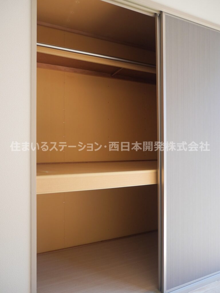 アーバンコートA103_DK南洋室収納