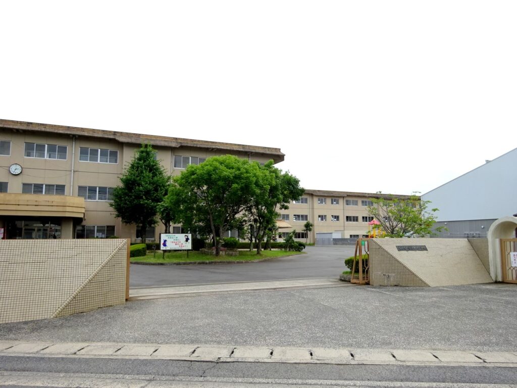 施設_総社中央小学校