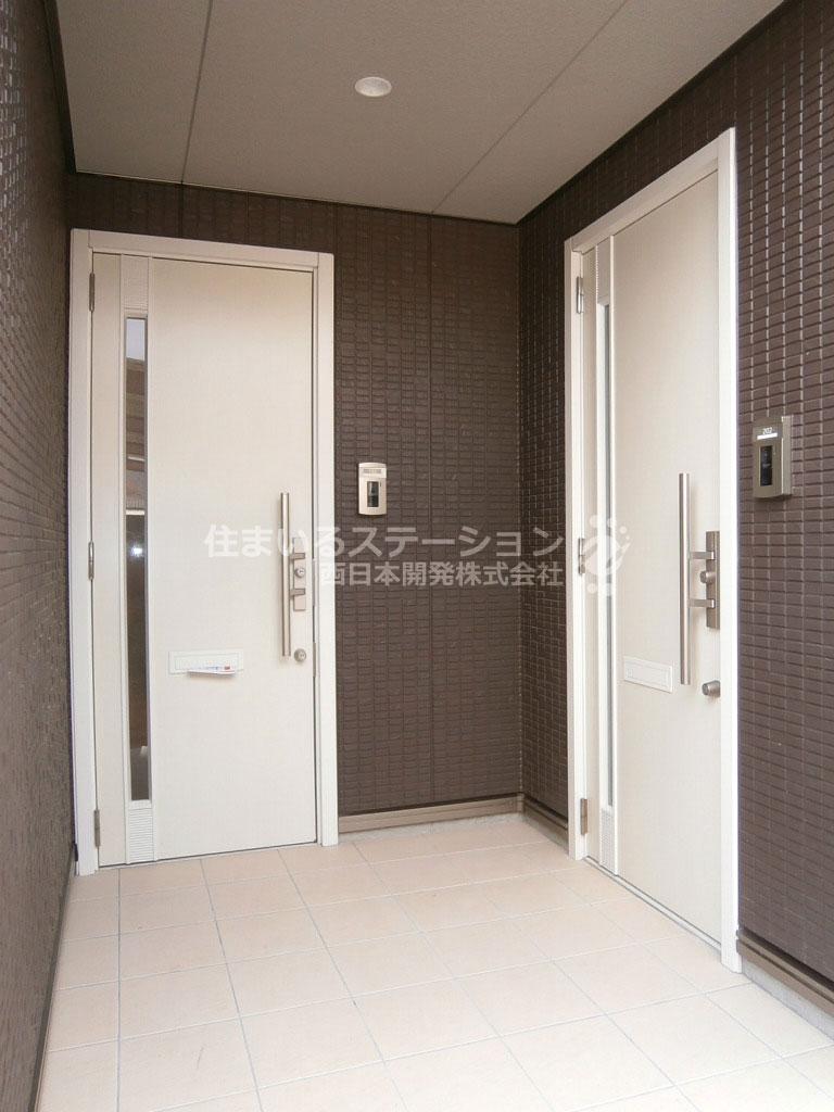 セレーナA102_エントランス