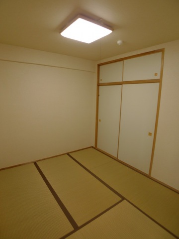 アルファステイツ総社中央904_和室