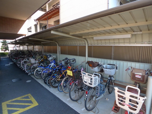 アルファステイツ総社中央_駐輪場