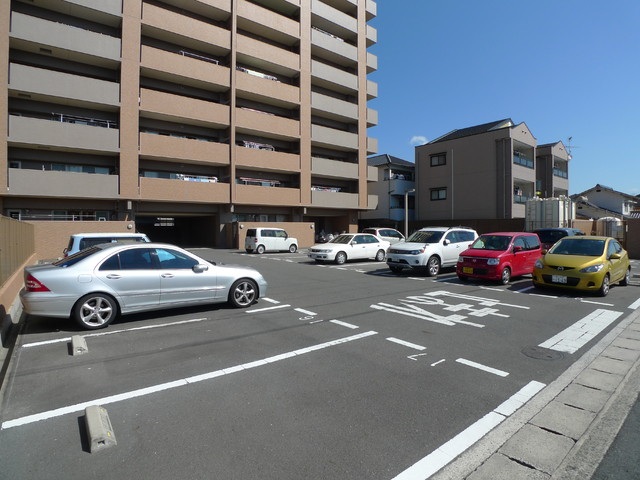 アルファステイツ総社中央_駐車場