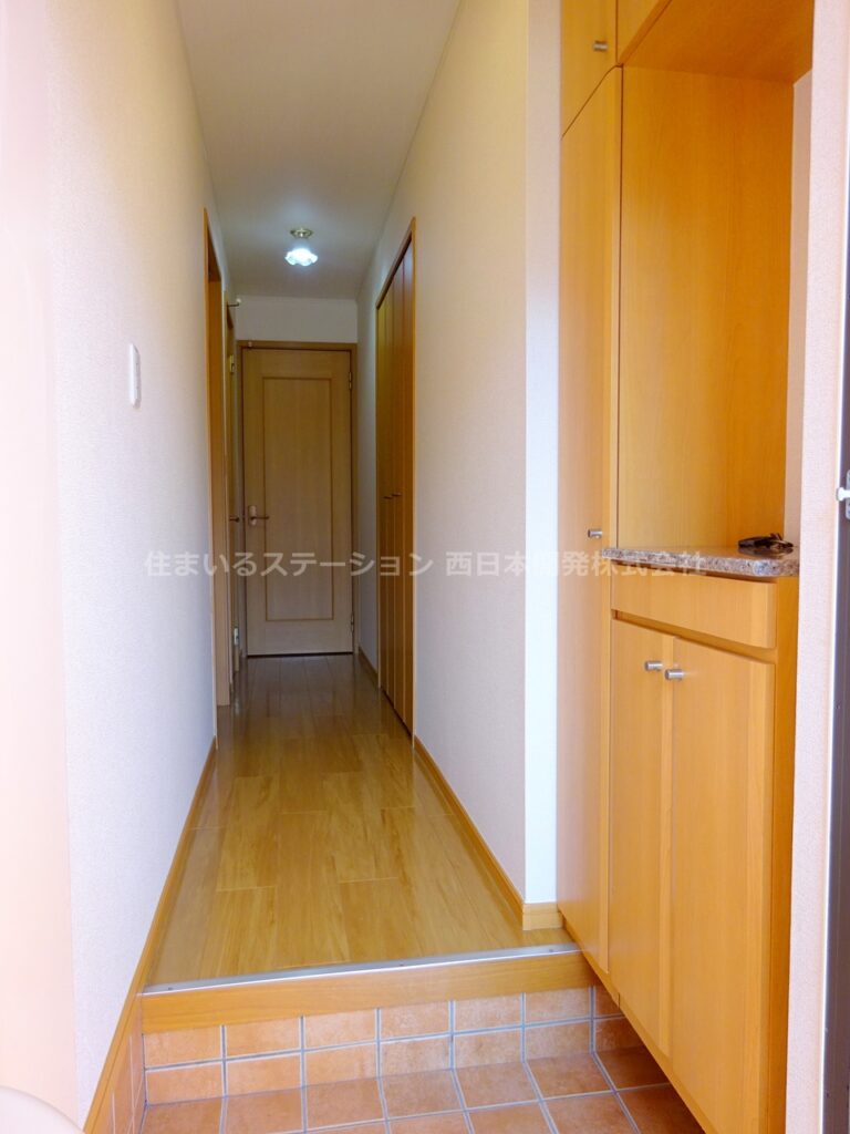 ベル・コリーヌB103_玄関