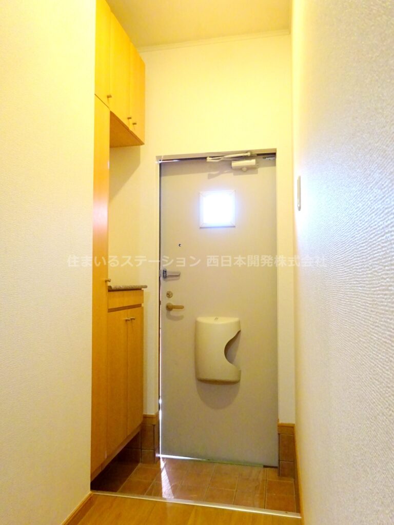 ベル・コリーヌB103_玄関2