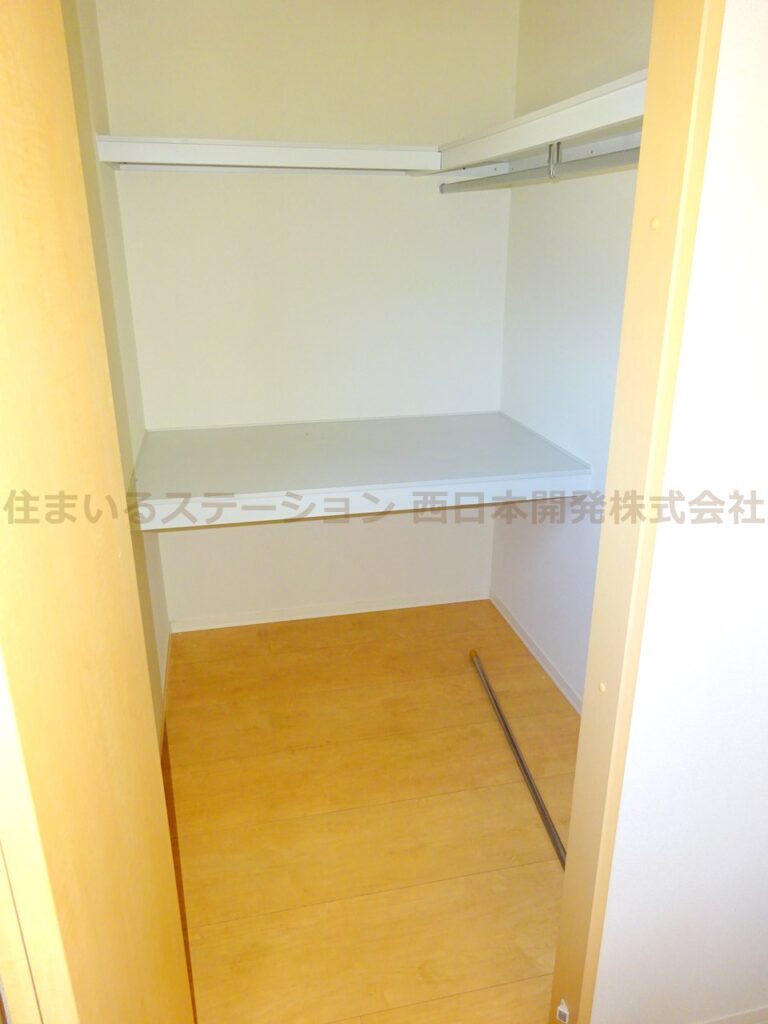 パーシモン205_北洋室ウォークインクローゼット