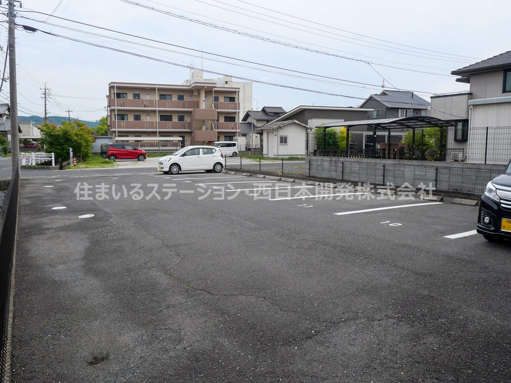 メイプルハウス_南駐車場