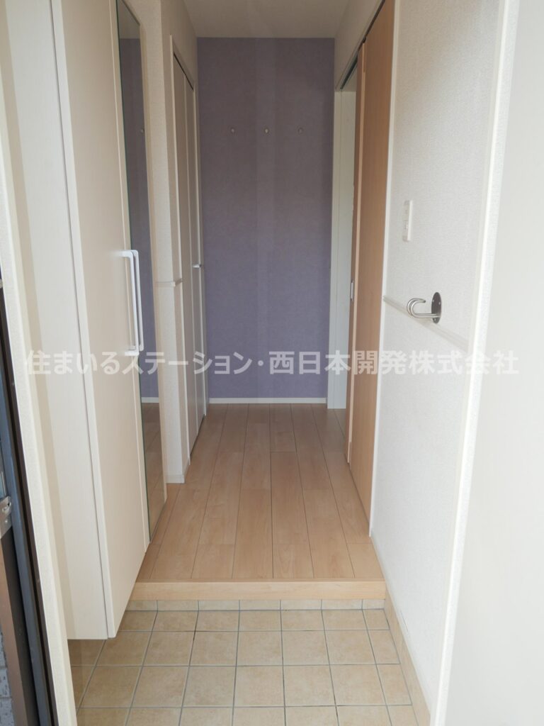 フローレス105_玄関