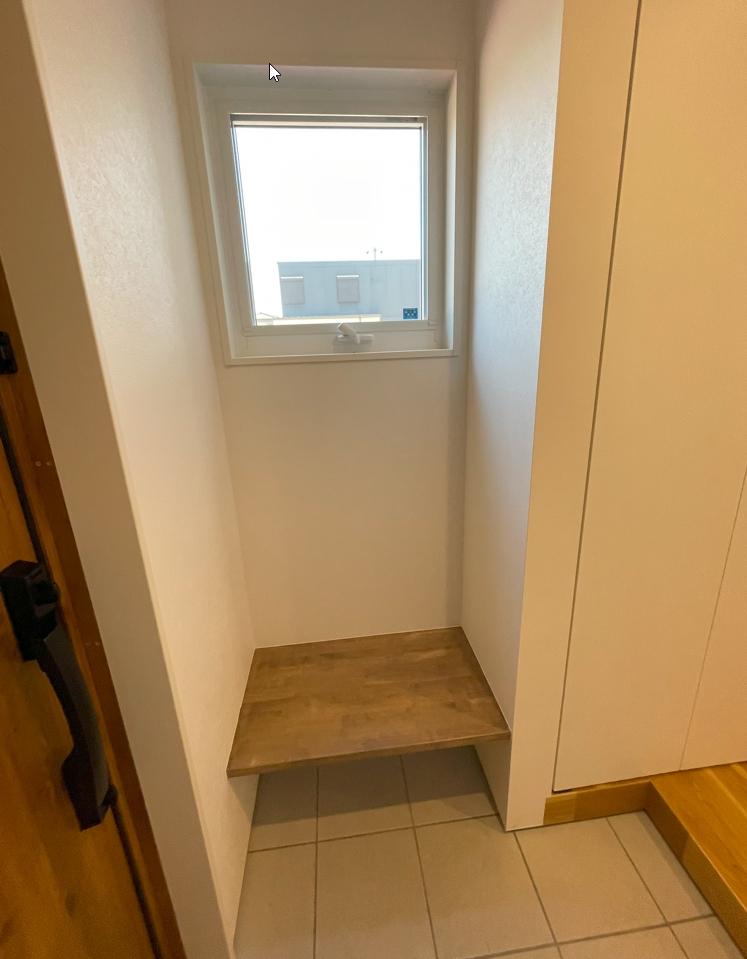 建売住宅_西辛川ベルホーム_玄関スペース