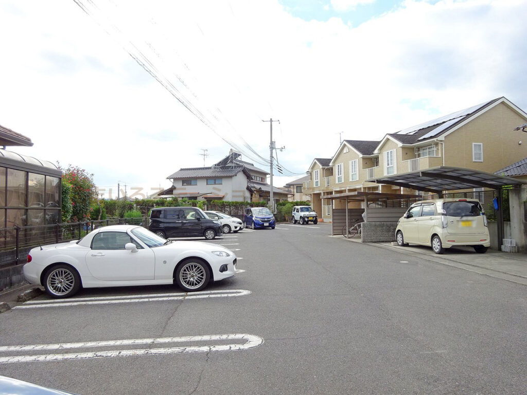 グラン・シャリオ_駐車場