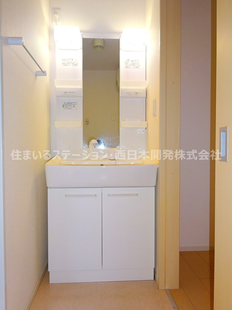 ライツェントシックⅡ102_洗面化粧台