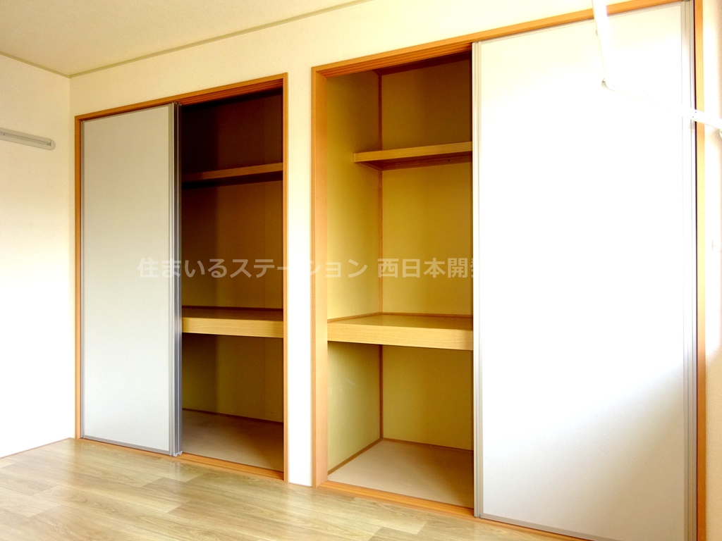 セジュール21A202_南洋室収納