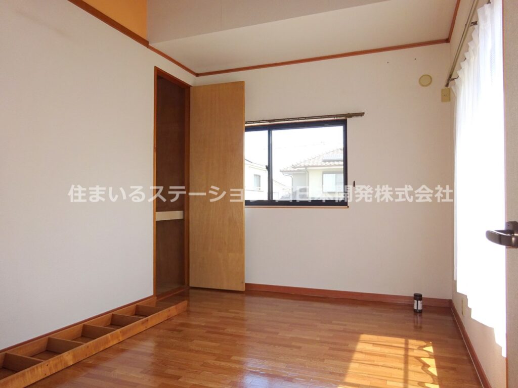 リバーバレーD_2階南洋室