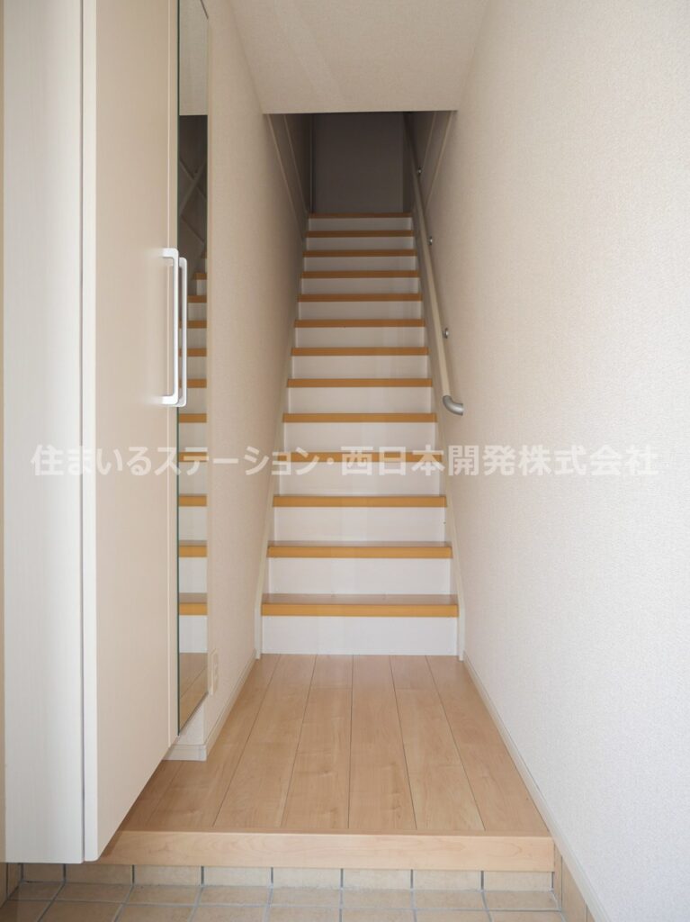 セレーノC203_玄関