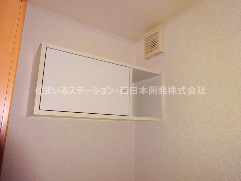 RiverSide東祥B205_トイレ収納