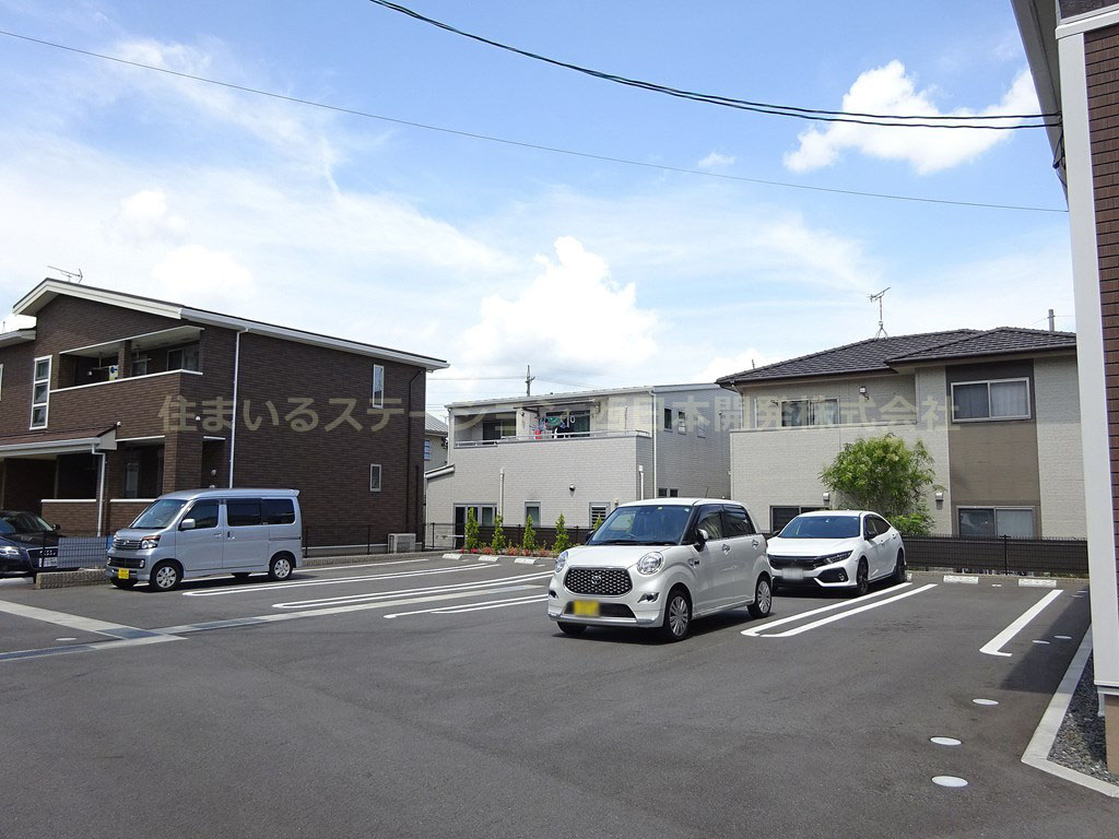ポム・ダムールK_駐車場