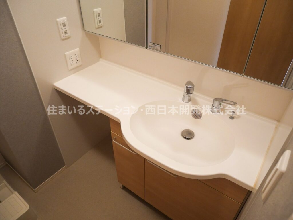 KadoyakanE103_洗面化粧台2