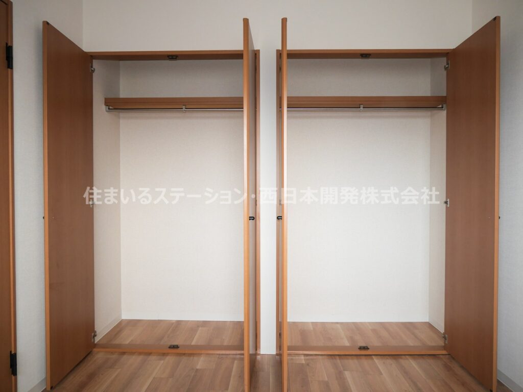 メイプルハウス205_北洋室収納