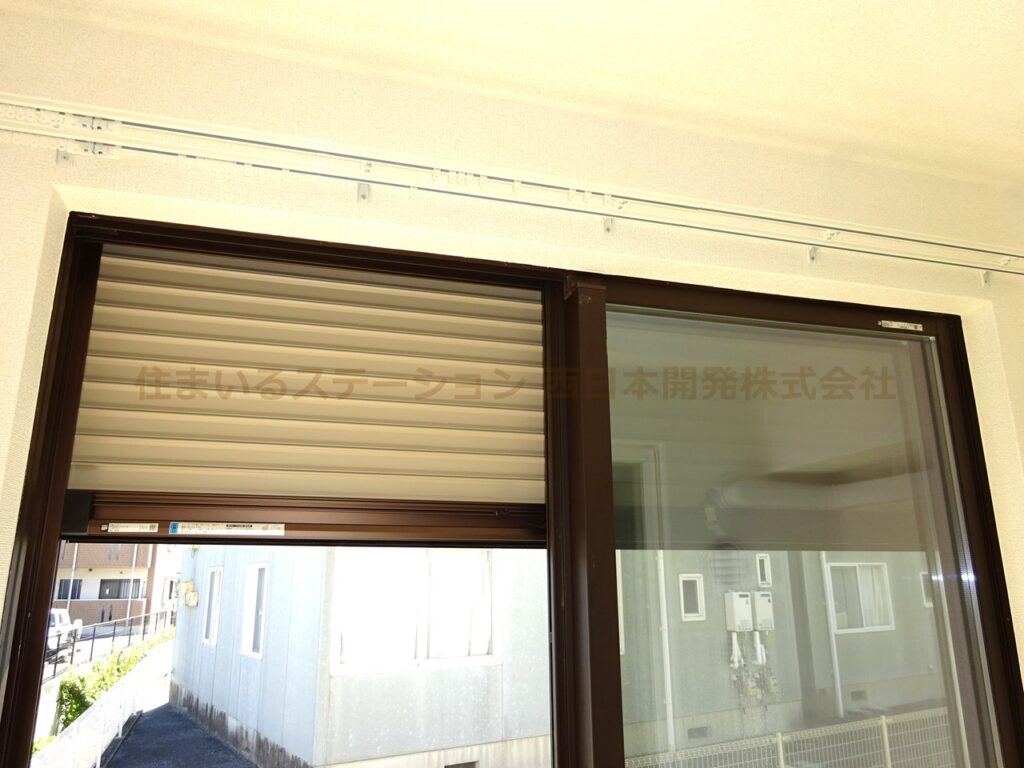 プリマヴェーラB103_雨戸シャッター