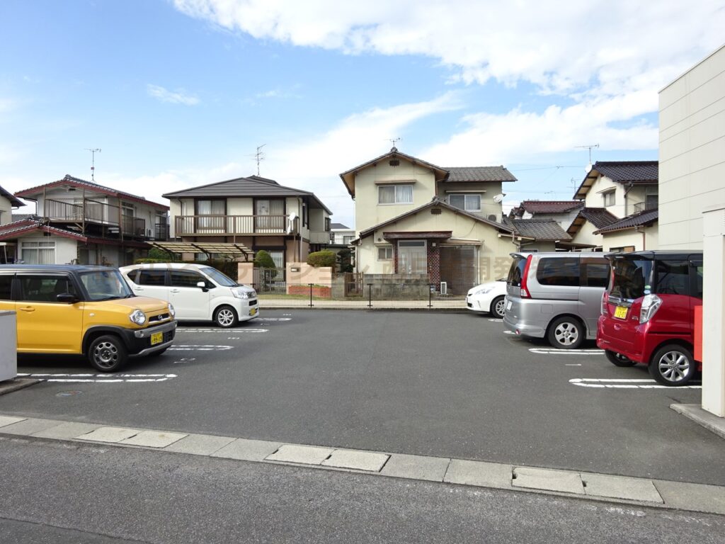 サンライズY_駐車場