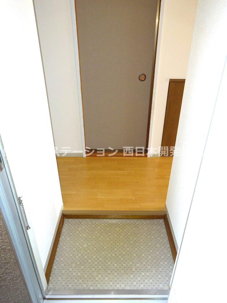 プレジール総社A101_玄関
