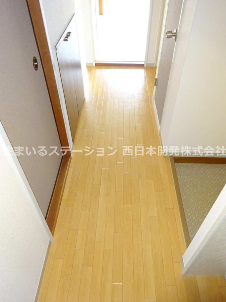 プレジール総社A101_廊下