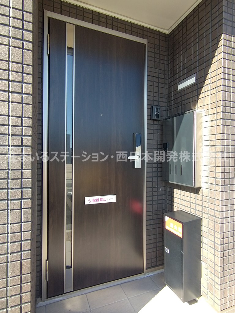 コバルトアワー207_エントランス