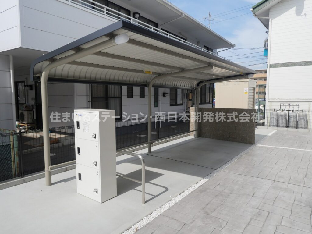 スリール_駐輪場他
