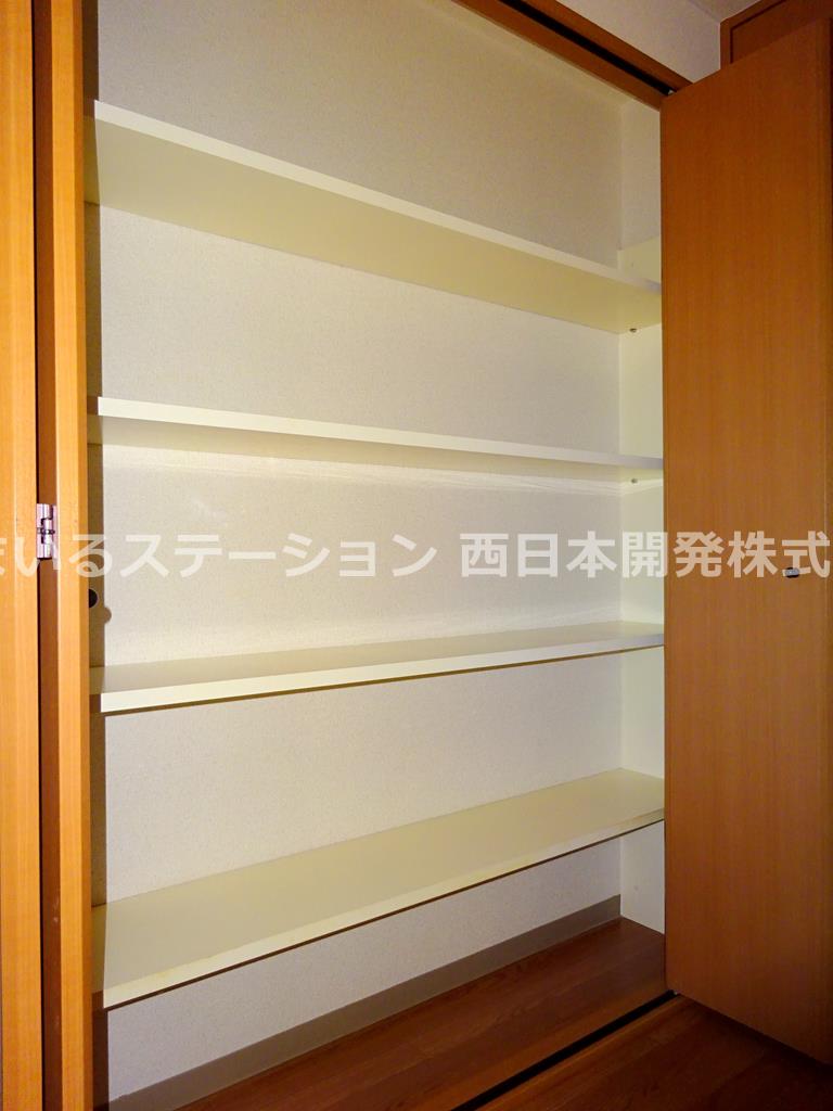 オレンジペコー102_廊下収納