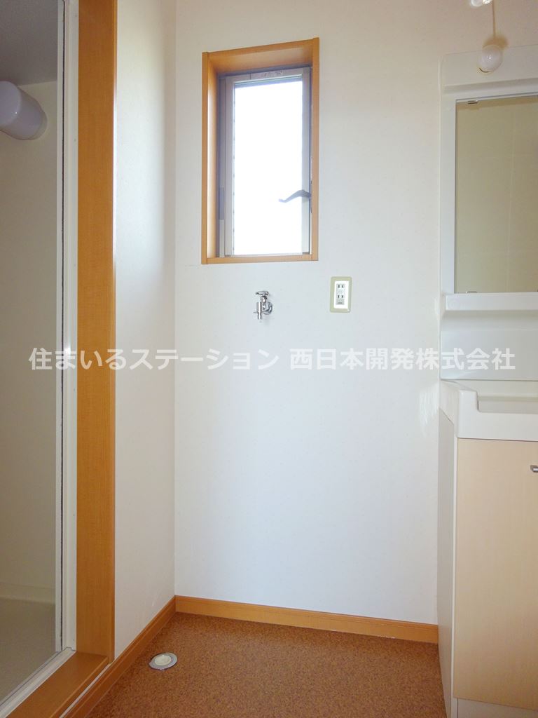 ライフアベニュⅣ202_洗濯機スペース