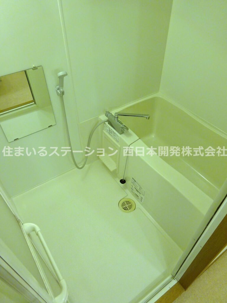 ナウリヴァー302_浴室