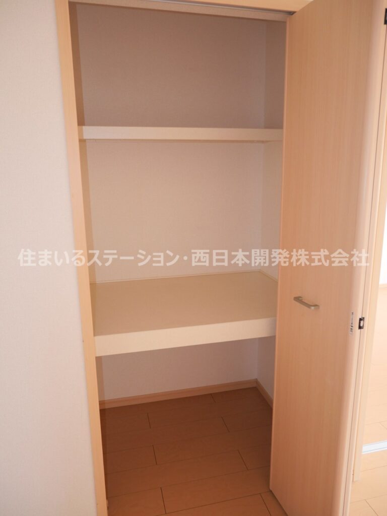 SUN'SGARDEN中央Ⅲ205_LDK収納