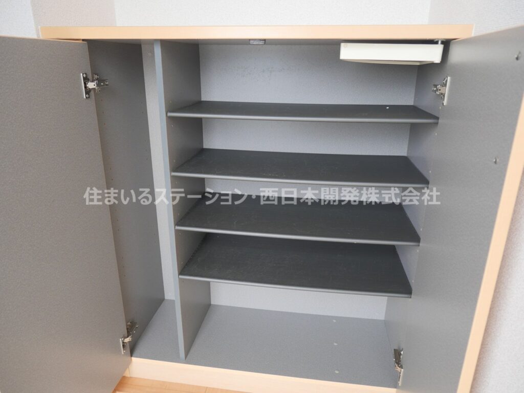 パーシモン203_玄関収納