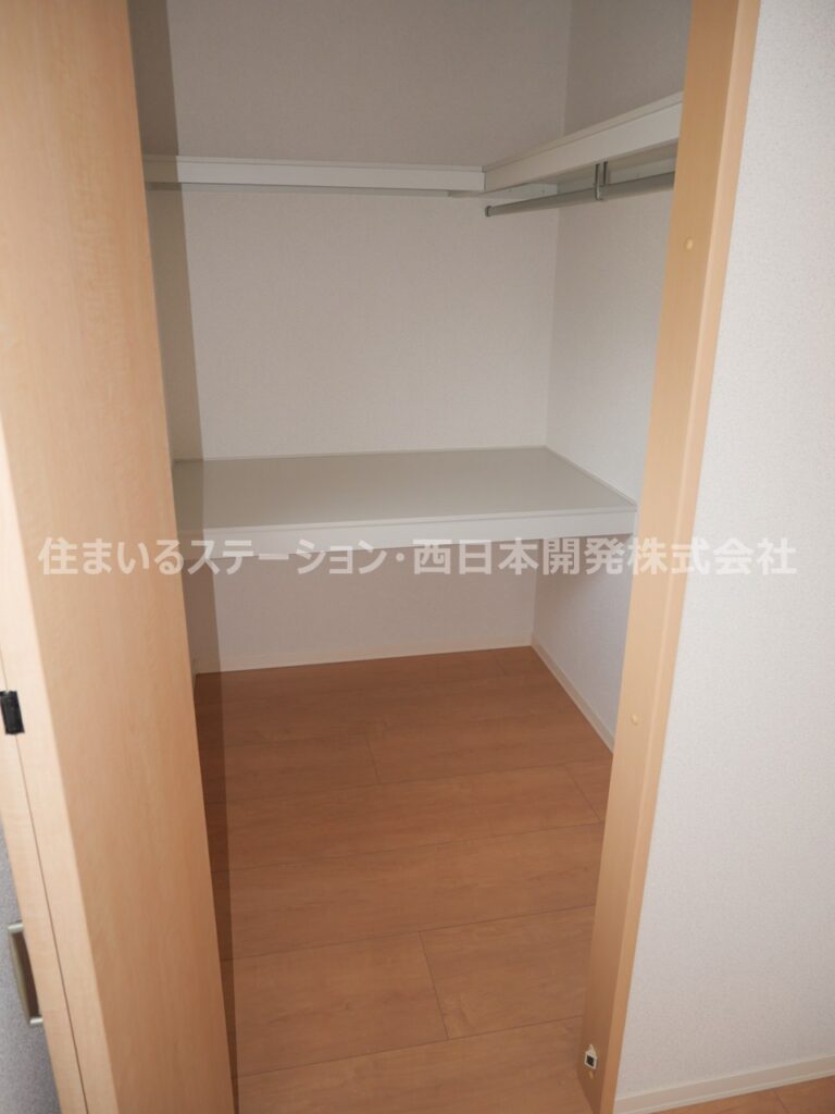 パーシモン203_北洋室ウォークインクローゼット