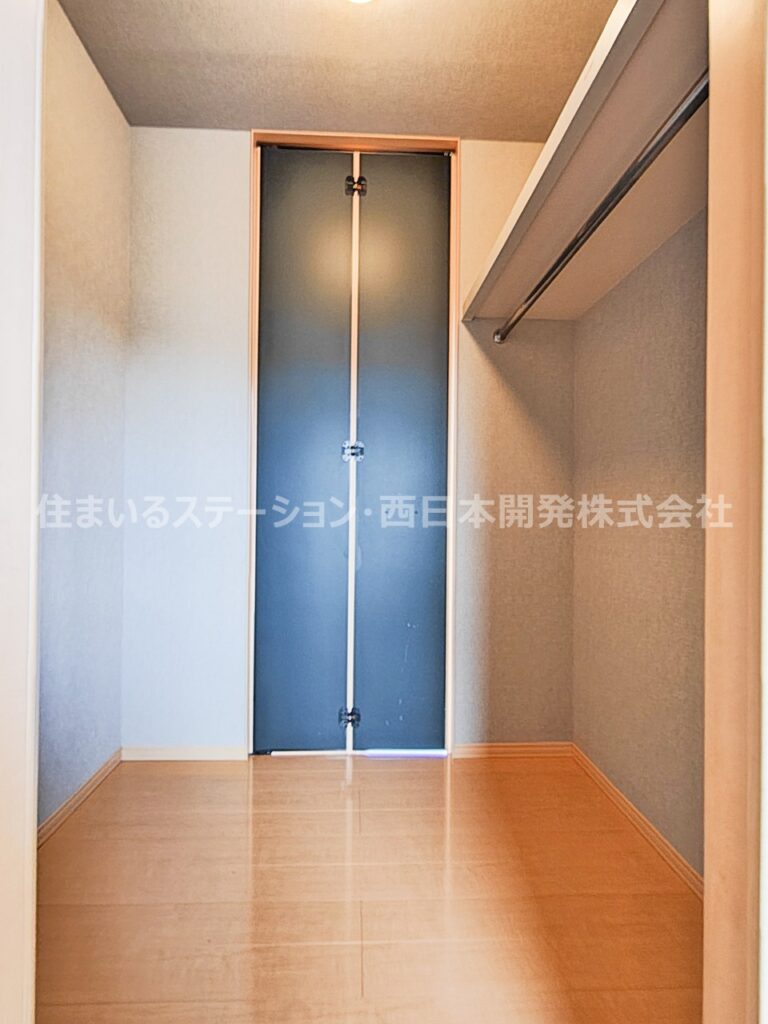 ローズヴィラB105_2階ウォークスルークローゼット